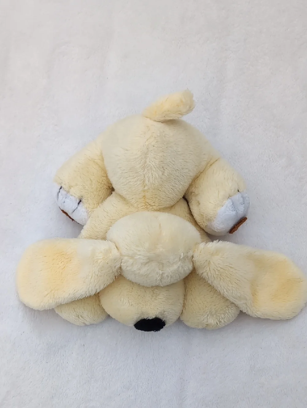 Antics Beagle 80s yellow stuffed dog puppy also a white unknown brand dog used